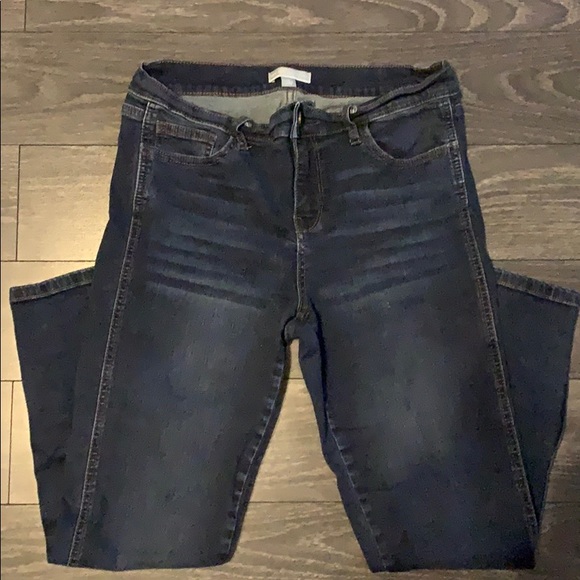 NY&Co Skinny Fit Ankle Length Jeans - Picture 3 of 5
